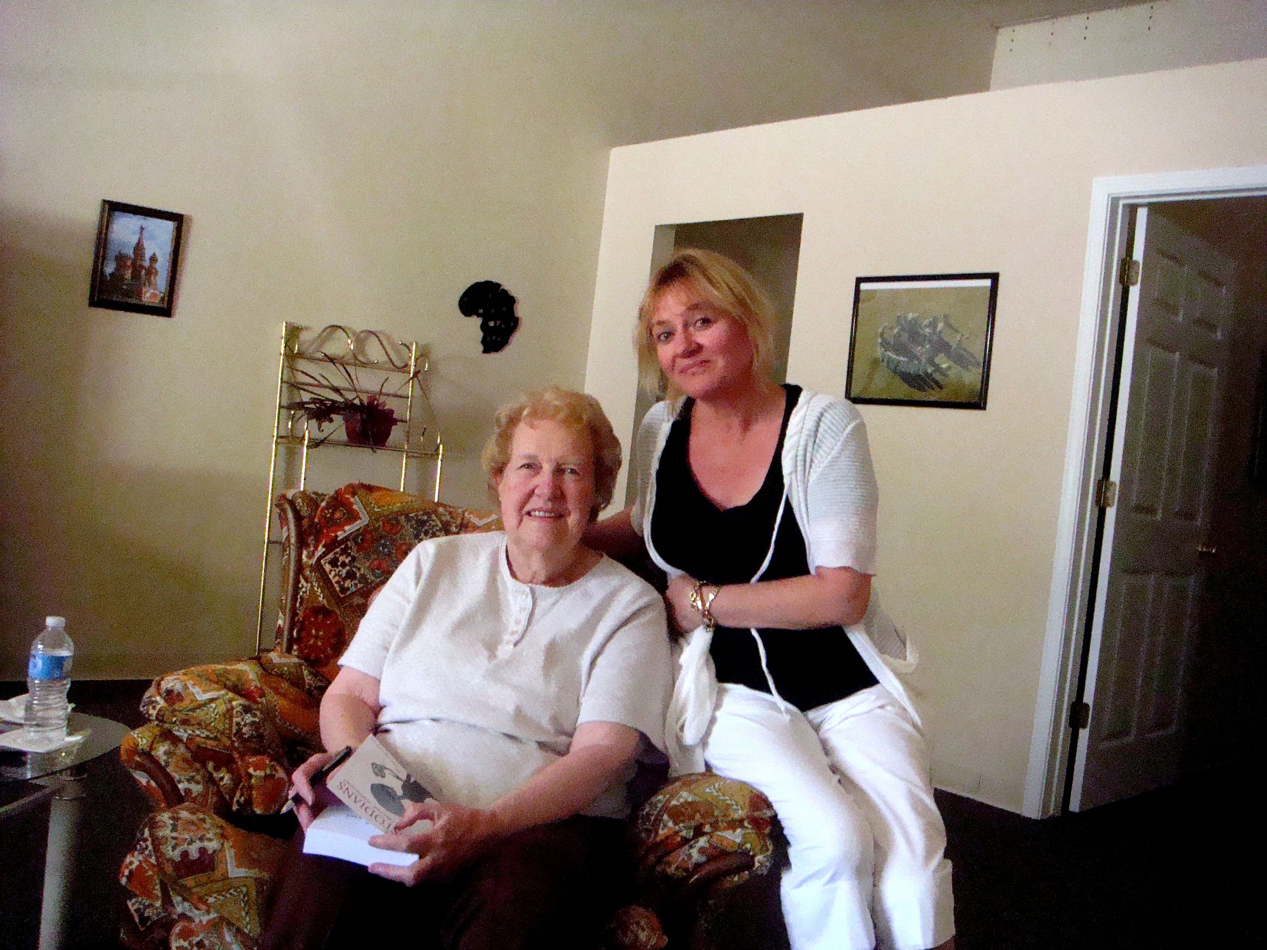 Dolores Cannon and Agnes post Certification For QHHT Practitioner Level 1 & Level 2 in 2011